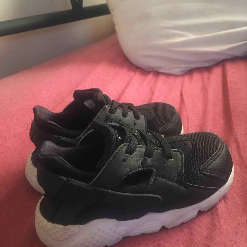 Little girl gym shoes